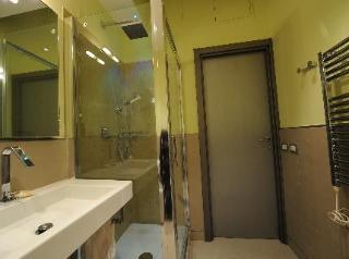 Chroma Italy - Ena Bed & Breakfast Roma