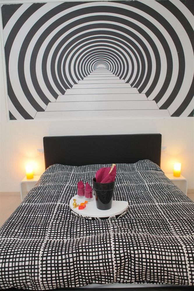 Chroma Italy - Ena Bed & Breakfast