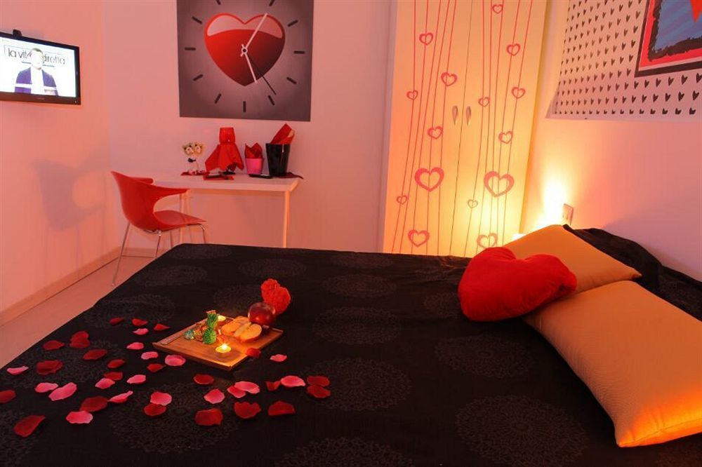 Bed & Breakfast Chroma Italy - Ena 2*