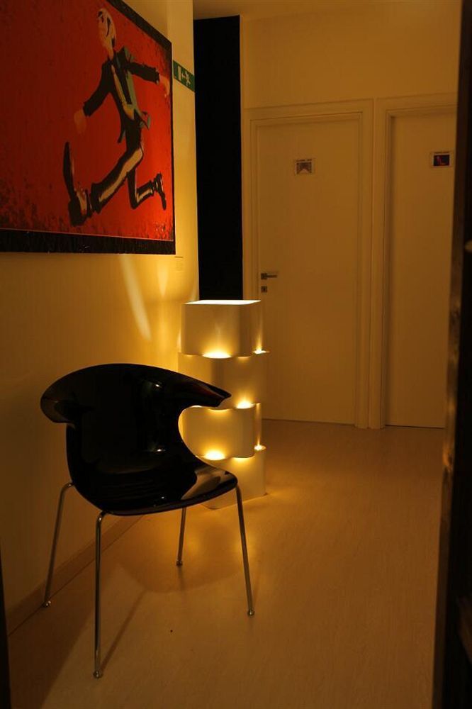 Chroma Italy - Ena Bed & Breakfast Roma