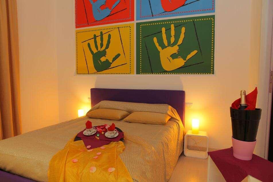 Bed & Breakfast Chroma Italy - Ena Roma